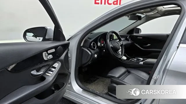 Mercedes-Benz C-Class W205 2018 Серебряный из Кореи, фото 2