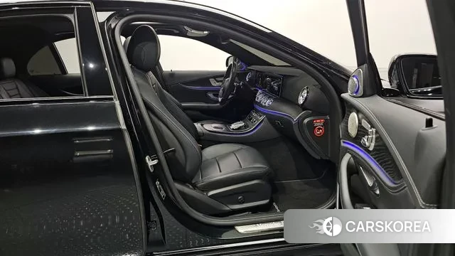 Mercedes-Benz E-Class W213 2021 Черный из Кореи, фото 2