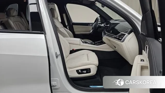 BMW X5 (G05) 2025 Белый из Кореи, фото 2