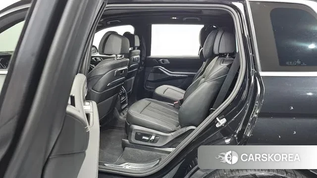 BMW X7 (G07) 2024 Черный из Кореи, фото 2