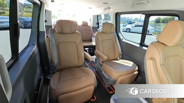 Hyundai Staria 2023 Черный из Кореи, фото 2