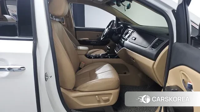 Kia The New Carnival 2018 Белый из Кореи, фото 2