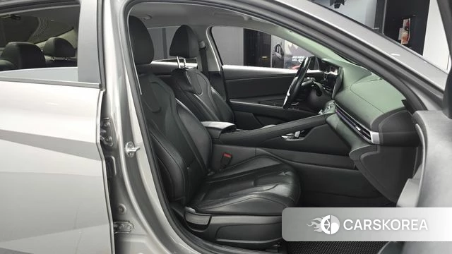 Hyundai Avante (CN7) 2021 Серебристо-серый из Кореи, фото 2