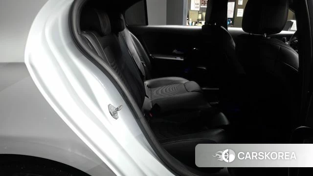 Mercedes-Benz A-Class W177 2019 Белый из Кореи, фото 2