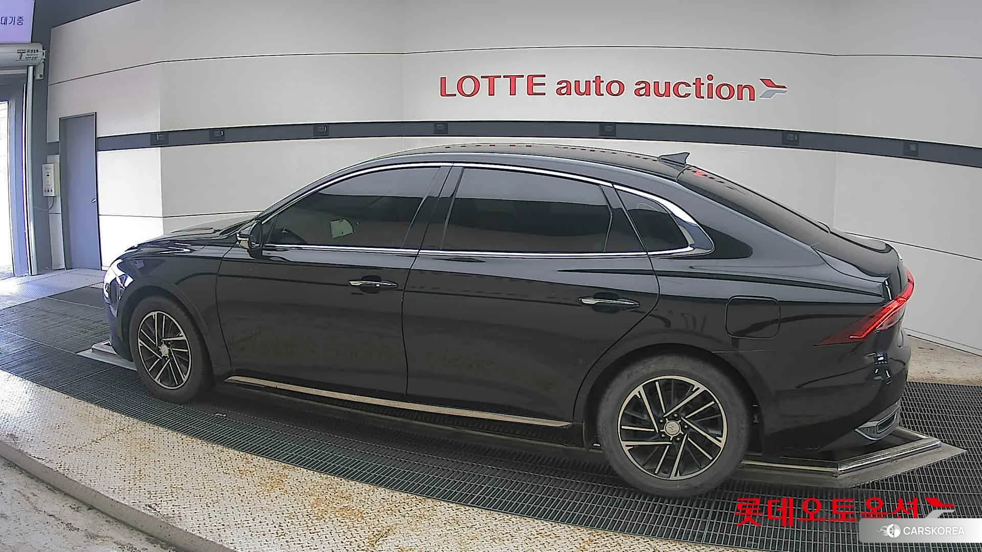Hyundai Grandeur 2022 Midnight Black Pearl из Кореи, фото 2