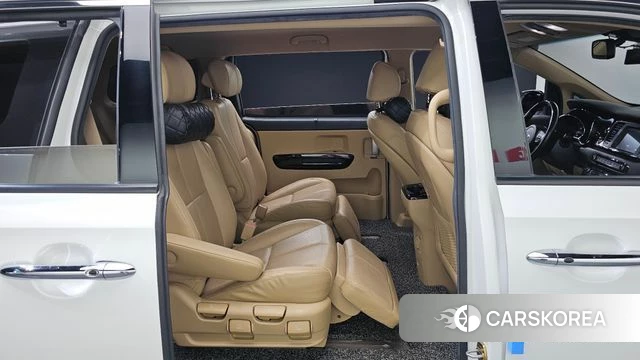 Kia The New Carnival 2019 Белый из Кореи, фото 2