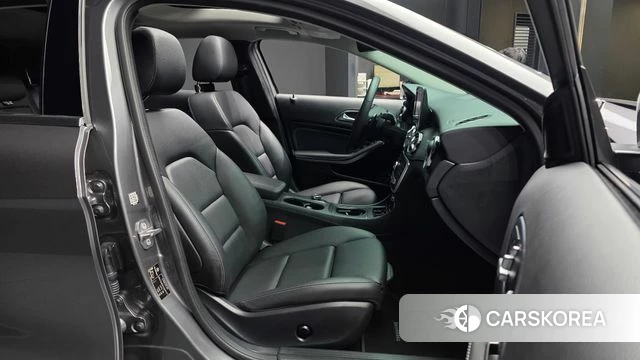 Mercedes-Benz GLA-Class X156 2019 Серый из Кореи, фото 2