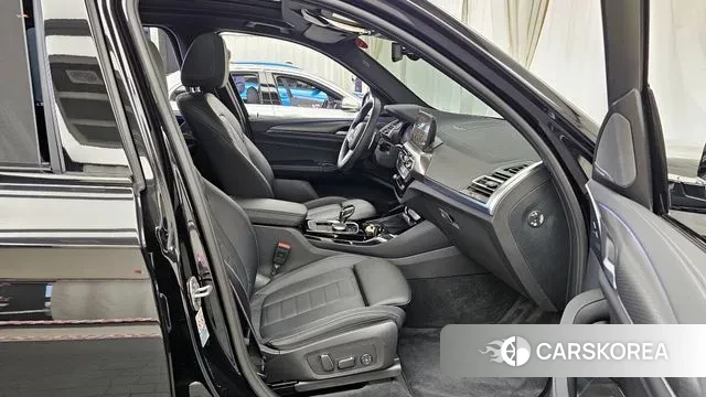 BMW X3 (G01) 2024 Черный из Кореи, фото 2