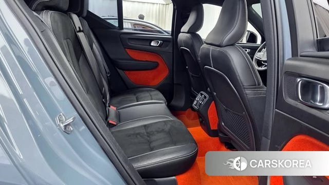 Volvo XC40 2020 Светло-серебряный цвет из Кореи, фото 2