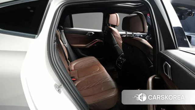 BMW X6 (G06) 2022 Белый из Кореи, фото 2