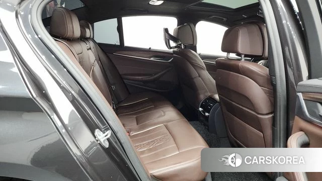 BMW 5 Series (G30) 2019 Серый из Кореи, фото 2