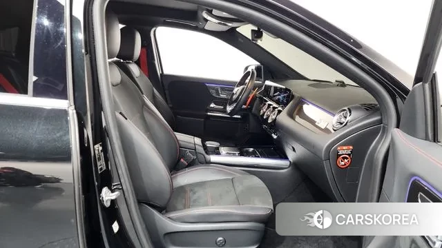 Mercedes-Benz GLA - Class H247 2021 Черный из Кореи, фото 2