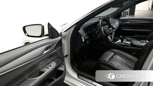 BMW 6 Series GT (G32) 2022 Белый из Кореи, фото 2