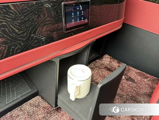 Toyota Hiace 2025 Черный из Китая, фото 2