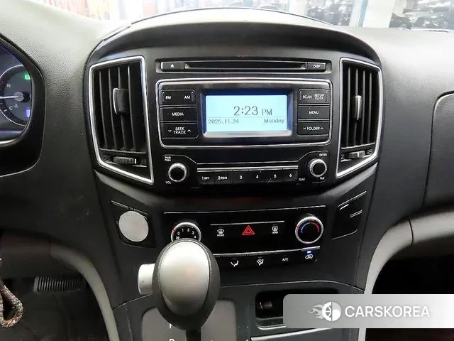 Hyundai The New Grand Starex 2018 Белый из Кореи, фото 2