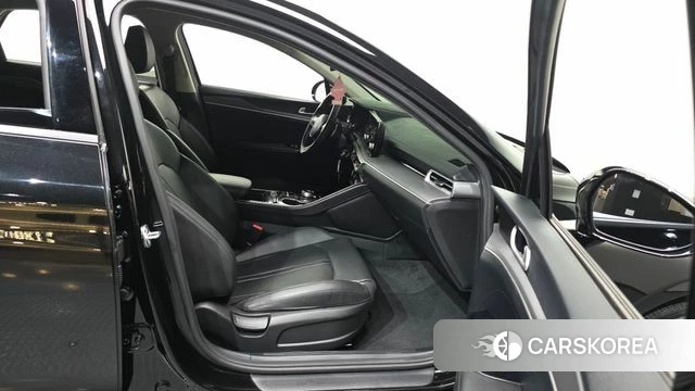 Kia K5 3rd generation 2023 Черный из Кореи, фото 2