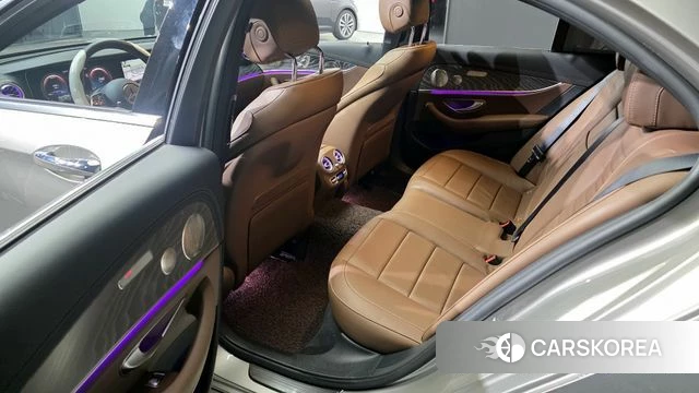 Mercedes-Benz E-Class W213 2022 Серебристо-серый из Кореи, фото 2