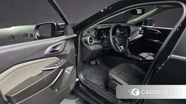 Chevrolet (GM Daewoo) Trax Crossover 2023 Черный из Кореи, фото 2