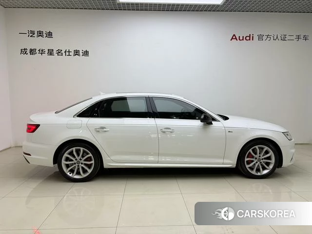 Audi A4L 2018 Белый из Китая, фото 2