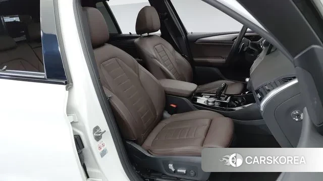 BMW X3 (G01) 2021 Белый из Кореи, фото 2