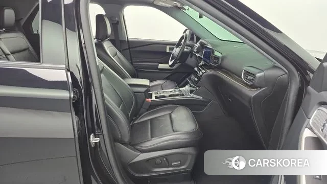 Ford Explorer 6th Generation 2021 Черный из Кореи, фото 2