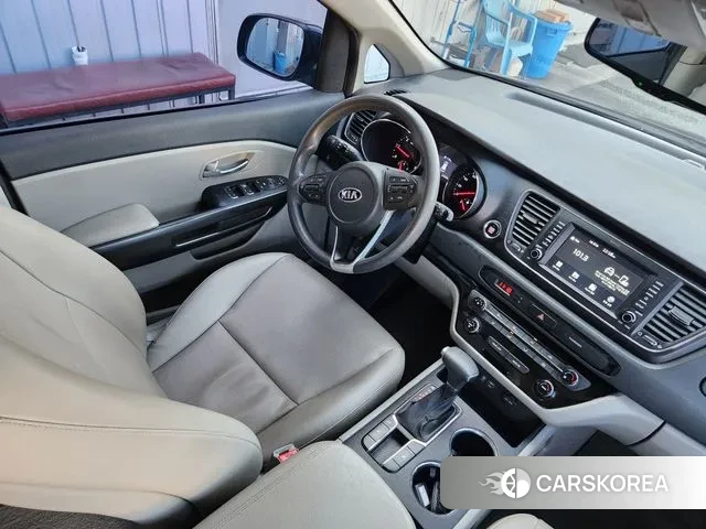 Kia The New Carnival 2018 Черный из Кореи, фото 2