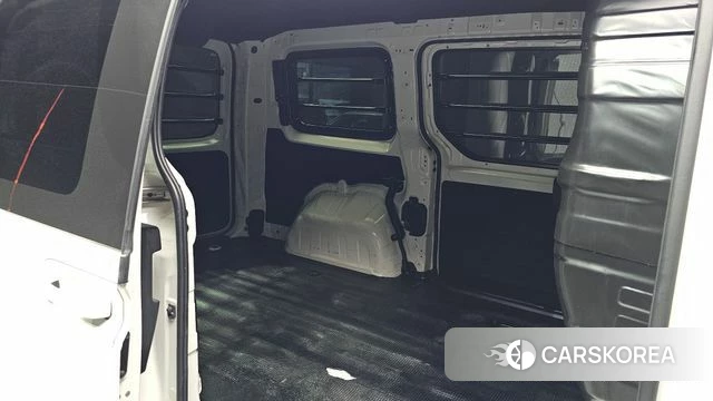 Hyundai Staria 2022 Белый из Кореи, фото 2