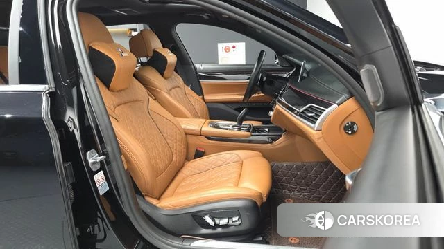 BMW 7 Series (G11) 2019 Черный из Кореи, фото 2
