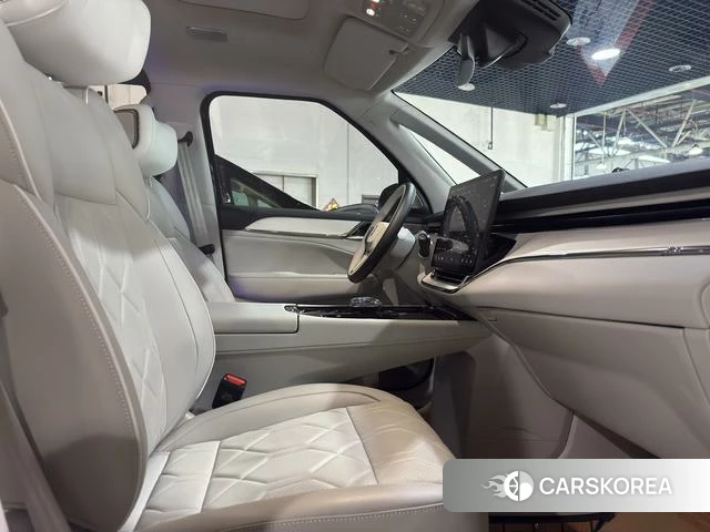 Volvo EM90 2025 Черный из Китая, фото 2