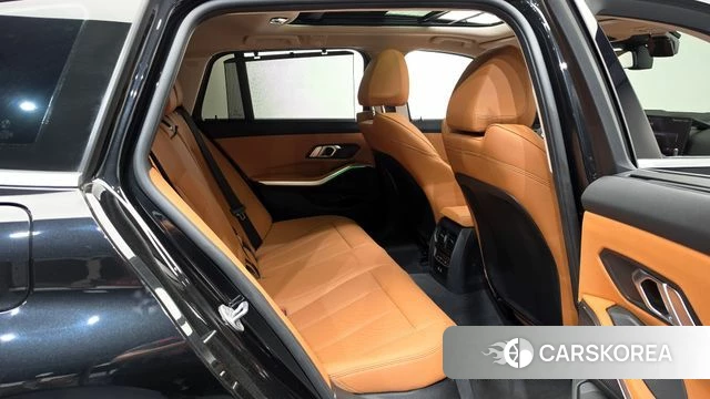 BMW 3 Series (G20) 2025 Черный из Кореи, фото 2
