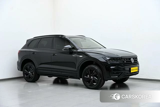 Volkswagen Touareg 2025 Черный из Китая, фото 2