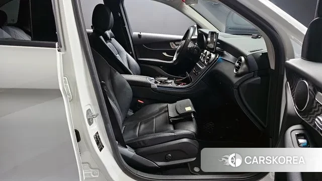 Mercedes-Benz GLC-Class X253 2019 Белый из Кореи, фото 2