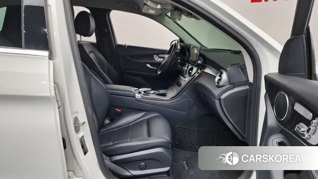 Mercedes-Benz GLC-Class X253 2019 Белый из Кореи, фото 2