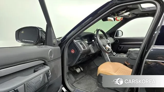 Land Rover Discovery 5 2024 Черный из Кореи, фото 2