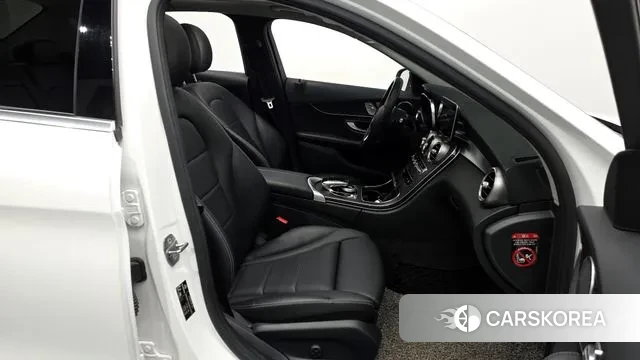 Mercedes-Benz C-Class W205 2019 Белый из Кореи, фото 2