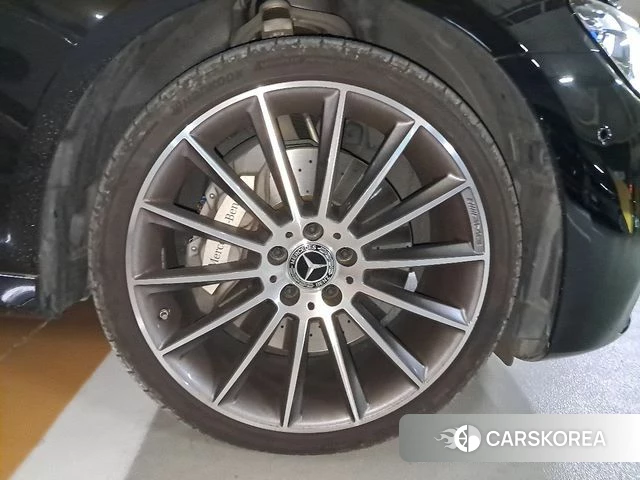 Mercedes-Benz E-Class W213 2021 Черный из Кореи, фото 2