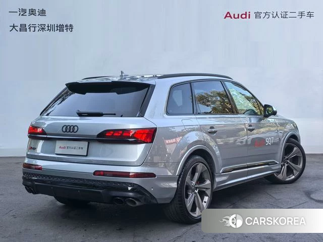 Audi SQ7 2024 Серебристо-серый из Китая, фото 2