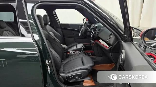 Mini Cooper S Countryman 2023 Темно-зеленый из Кореи, фото 2