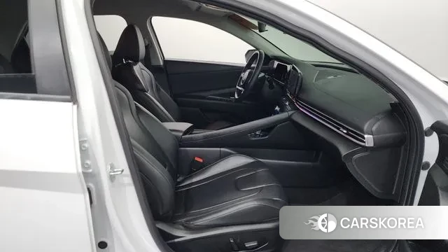 Hyundai The New Avante (CN7) 2023 Белый из Кореи, фото 2