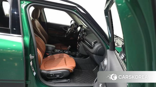 Mini Cooper S Clubman 2023 Зеленый из Кореи, фото 2