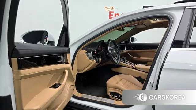 Porsche Panamera (971) 2018 Белый из Кореи, фото 2