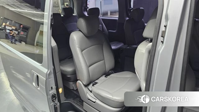 Hyundai The New Grand Starex 2018 Серебряный из Кореи, фото 2