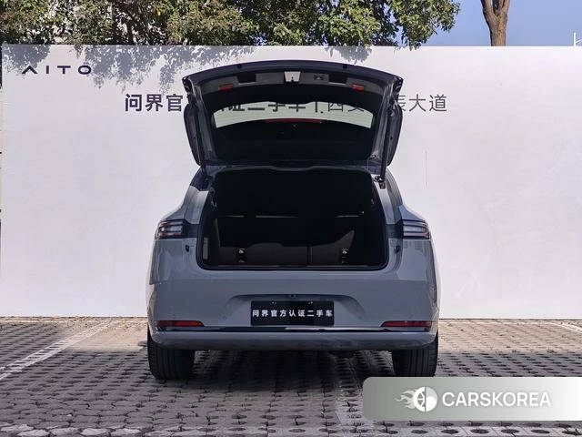 AITO Ask the world M5 2025 Серебристо-серый из Китая, фото 2