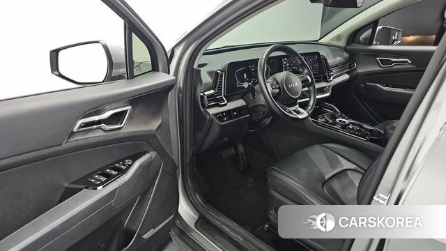 Kia Sportage 5th Generation Hybrid 2023 Серебристо-серый из Кореи, фото 2