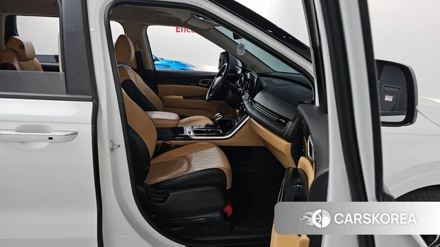 Kia Carnival 4th generation 2023 Белый из Кореи, фото 2