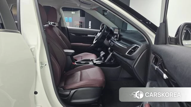 Kia Seltos 2021 Белый из Кореи, фото 2