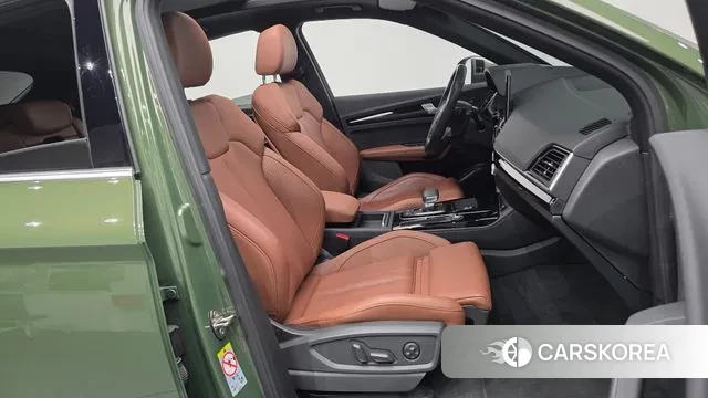 Audi Q5 (FY) 2022 Зеленый из Кореи, фото 2