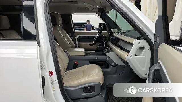 Land Rover Defender (L663) 2022 Белый из Кореи, фото 2