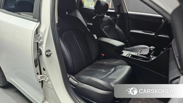 Kia K5 second generation 2018 Белый из Кореи, фото 2