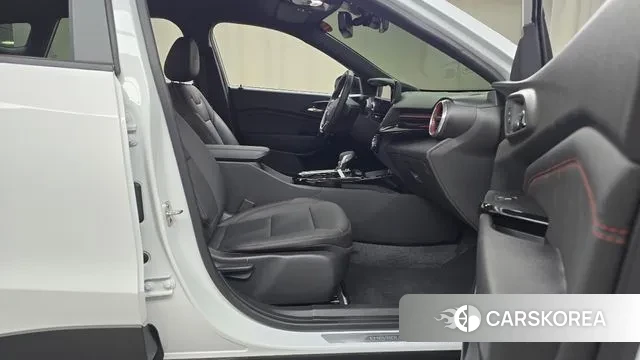 Chevrolet (GM Daewoo) Trax Crossover 2024 Белый из Кореи, фото 2